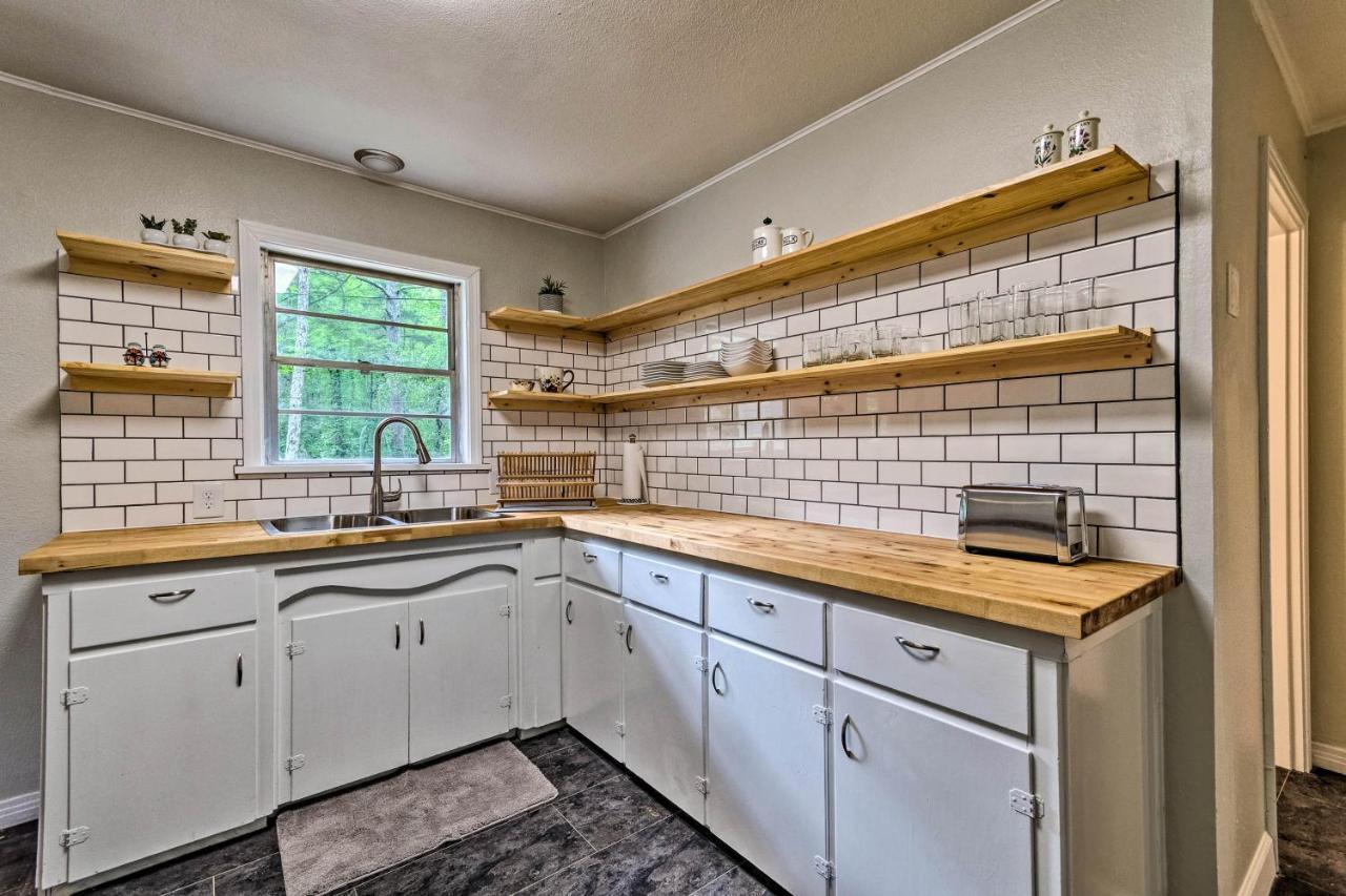 Centrally Located Hot Springs Home With Deck! Extérieur photo